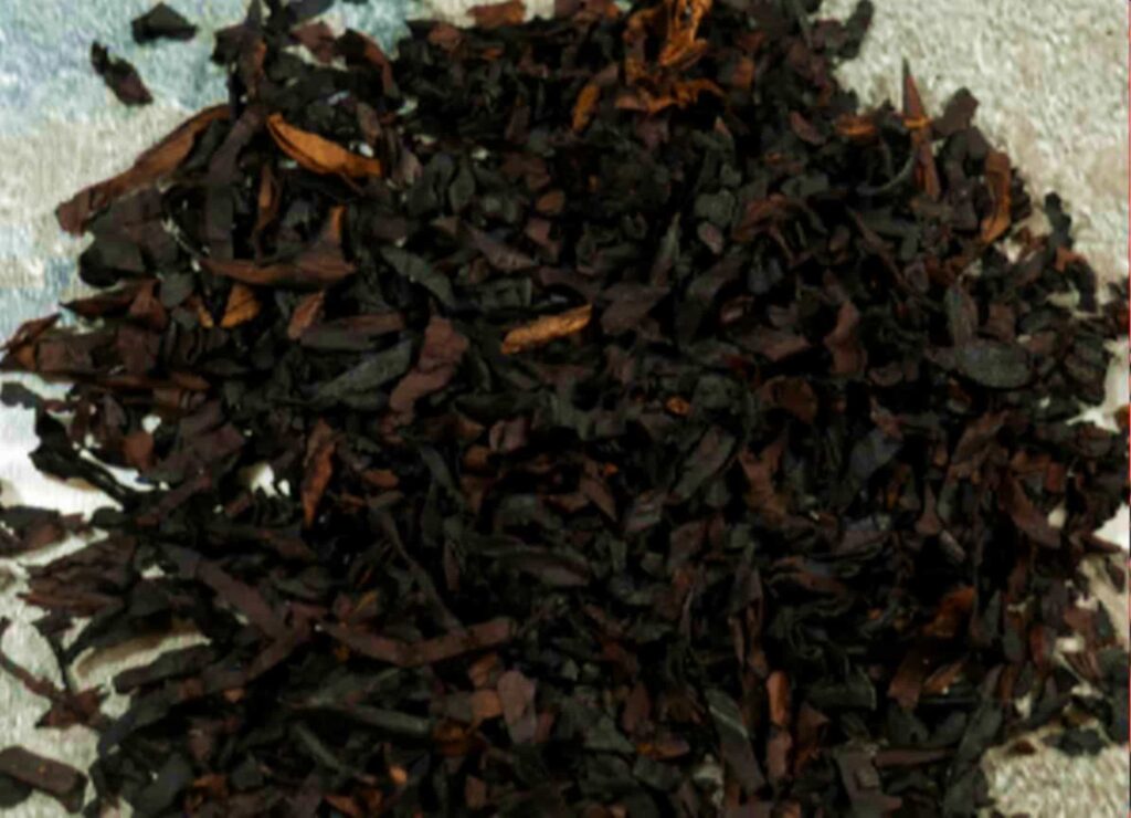 Кипрский табак Латакия: крупный план его уникальной текстуры